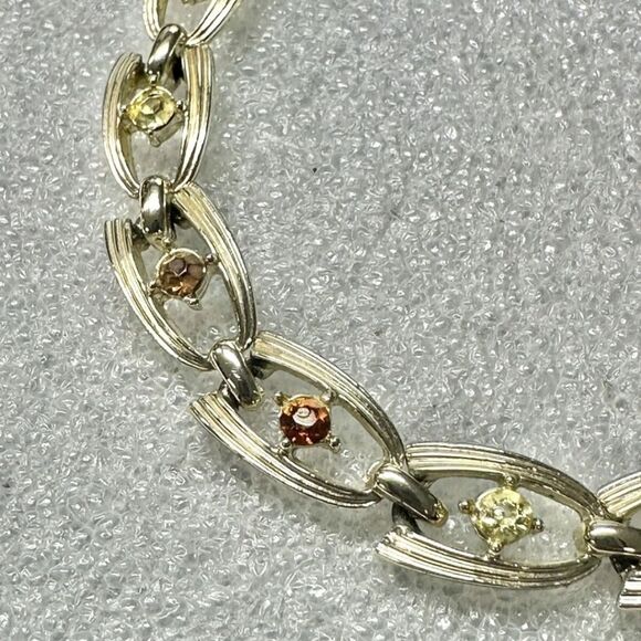 Vintage Signed Coro Topaz Goldtone Link Necklace 14-17" EUC - Picture 2 of 5